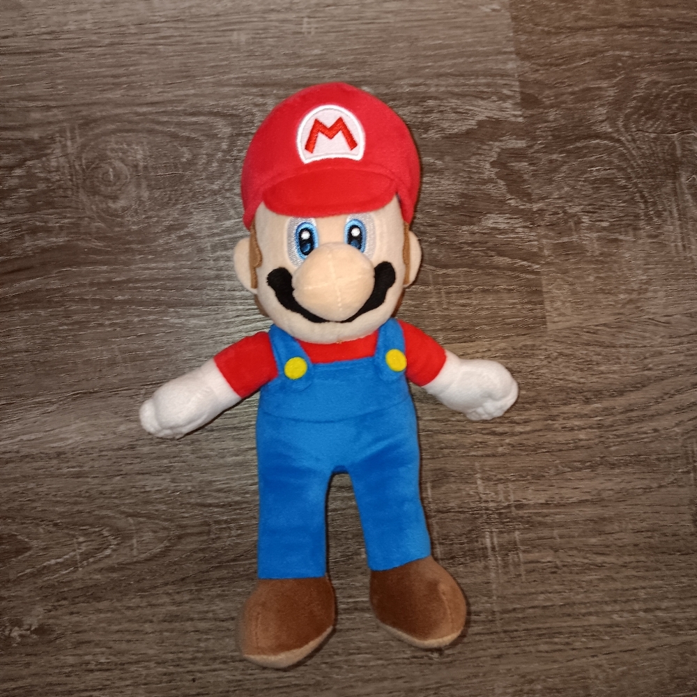 Super Mario Bros 9” Plush Doll Toy Nintendo 2017 Official